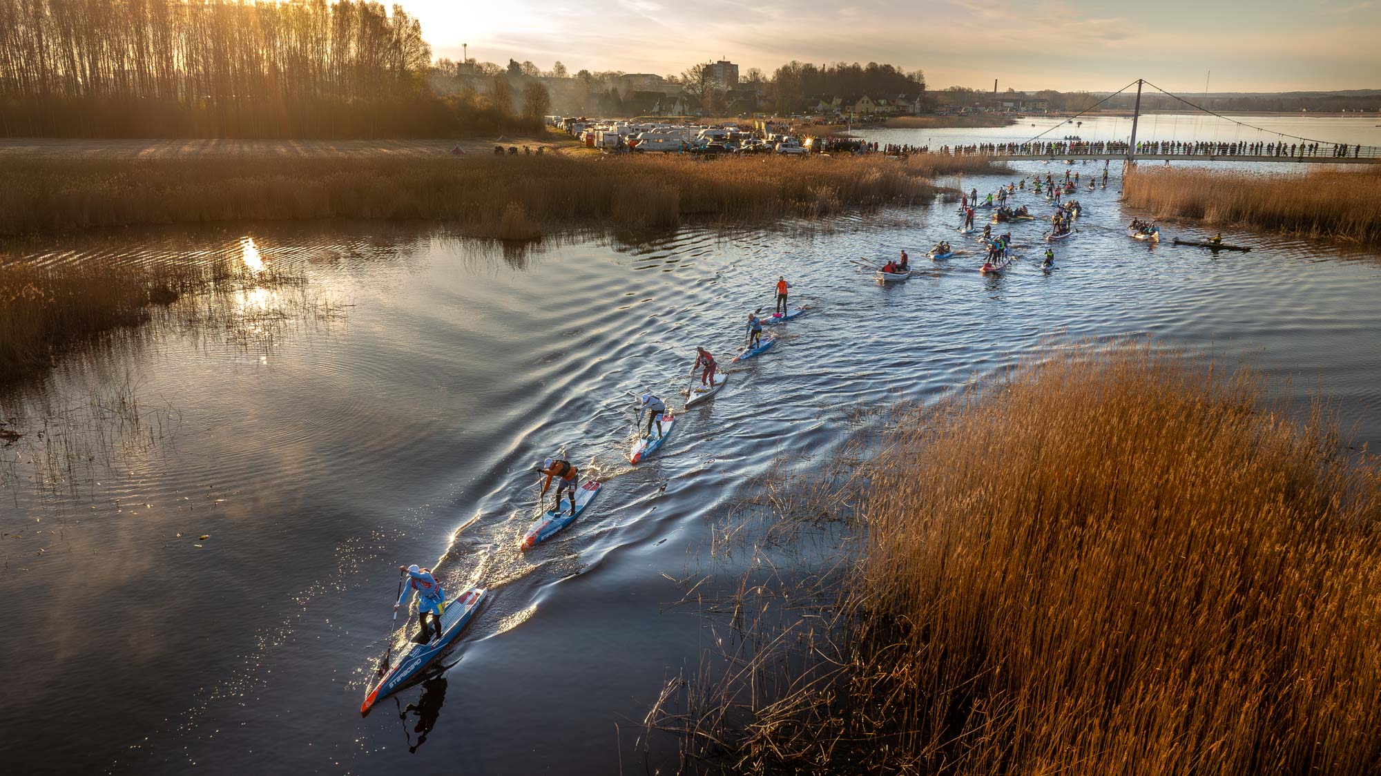 Esimest korda kõlasid stardipaugud kolmes jaos. Esimesena lasti veele SUP lauad, nendele järgnesid raftid ning viimaks said alustamiseks loa kanuud ja kajakid. Fotod: AIGAR NAGEL